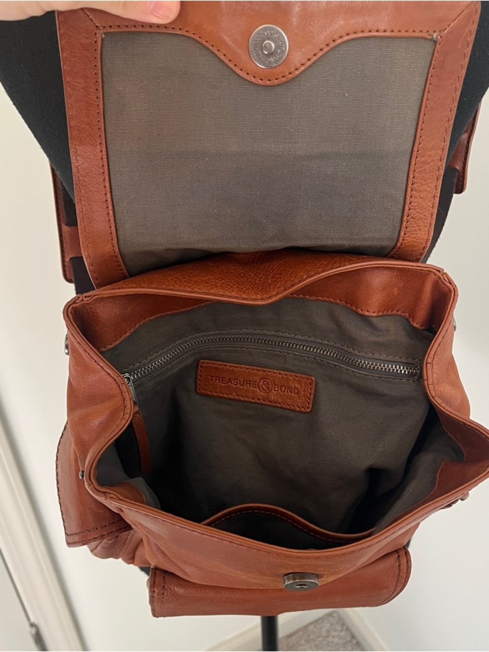 TREASURE & BOND Leather Utility Backpack Cognac - Picture 5 of 7